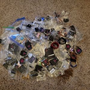 Paparazzi jewelry lot 150 pieces
